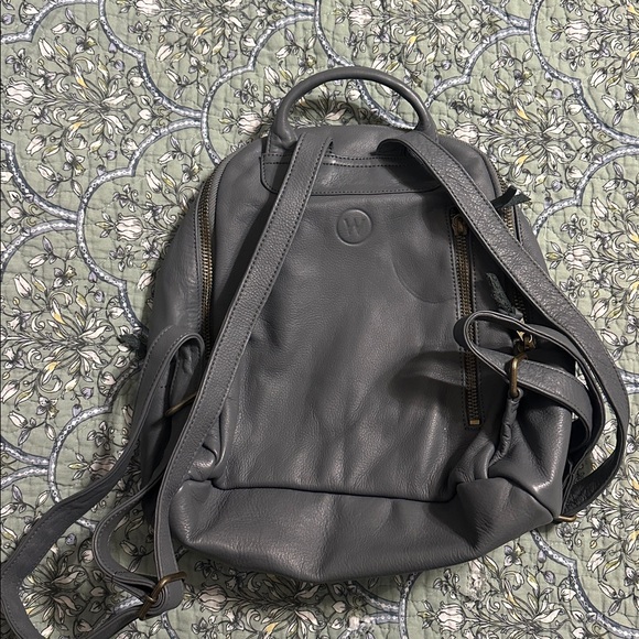 Wanderer Travel Co Noosa Gray Leather Backpack - Picture 2 of 11